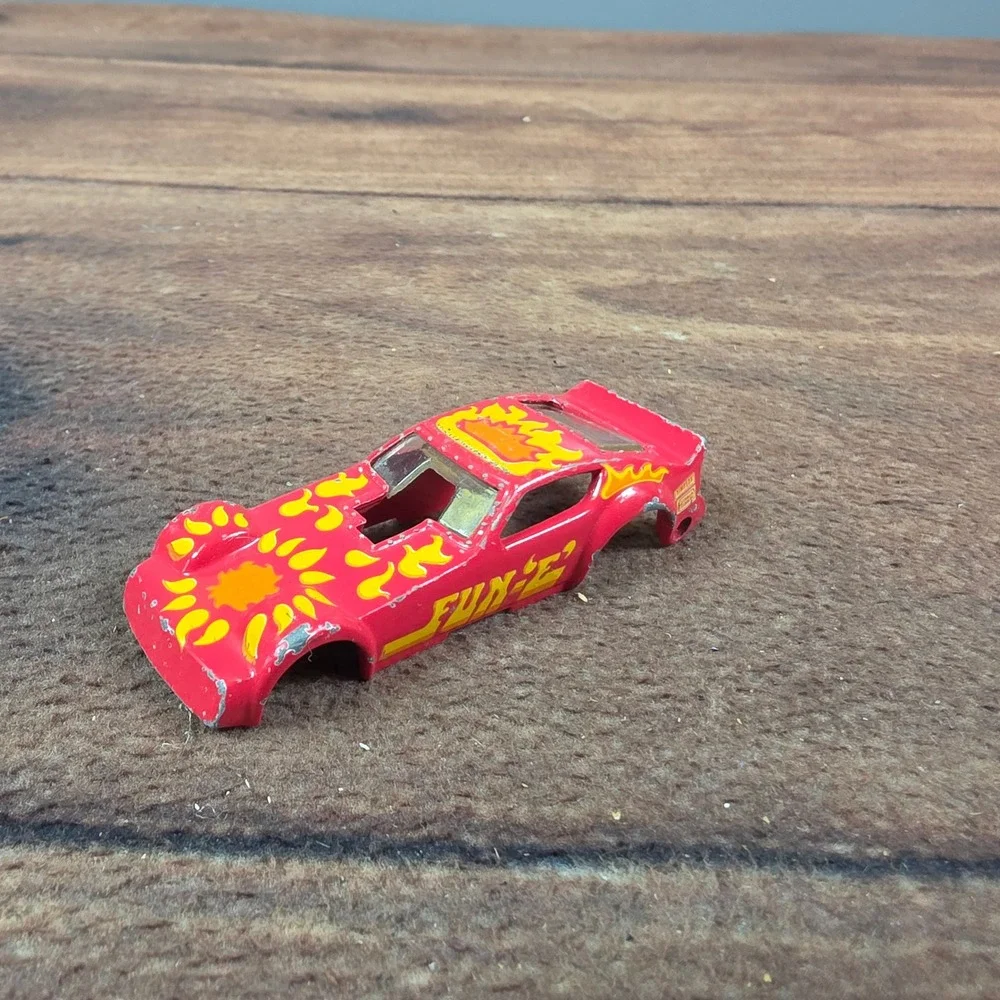 Kenner Fast 111's Red and Yellow Fun-E Dragster Funny Car Top Half.